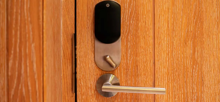Automatic Locking Door Knob Larkfield-Wikiup